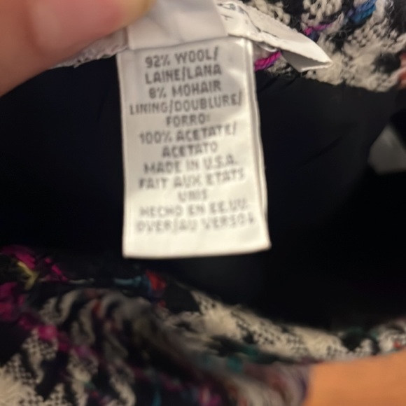 Vintage Below The Knee Plaid Wool Skirt with Pockets by Liz Claiborne/ Size 12 - Picture 7 of 9